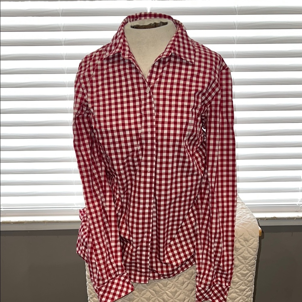 Ann Taylor Red and White Button Down Shirt